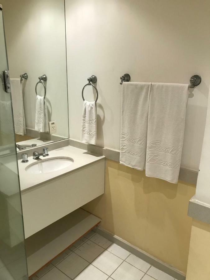 Residencial Com Servicos 45 Metros Decorado Com Sala, E Cozinha Na Quadra Da De Copacabana Apartment